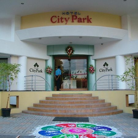 Hotel City Park, Solapur Extérieur photo