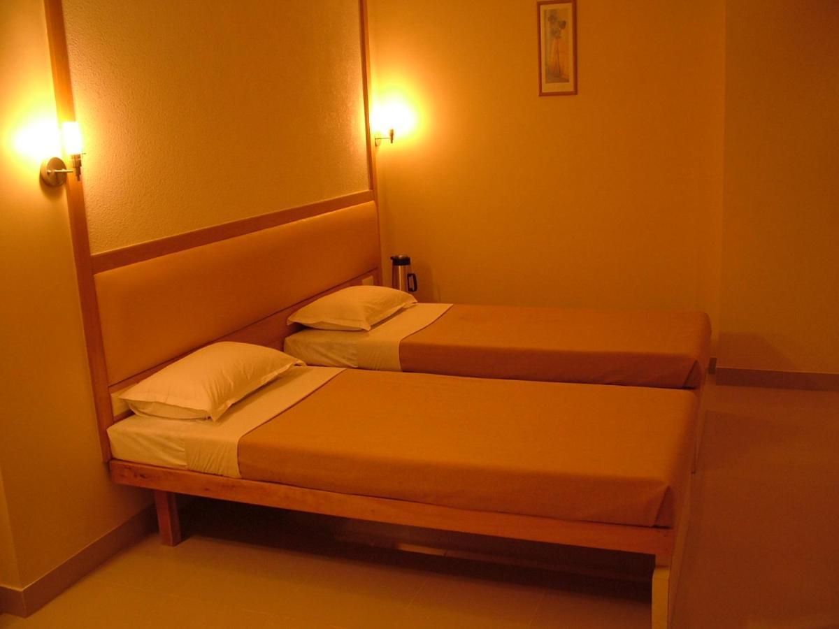 Hotel City Park, Solapur Extérieur photo