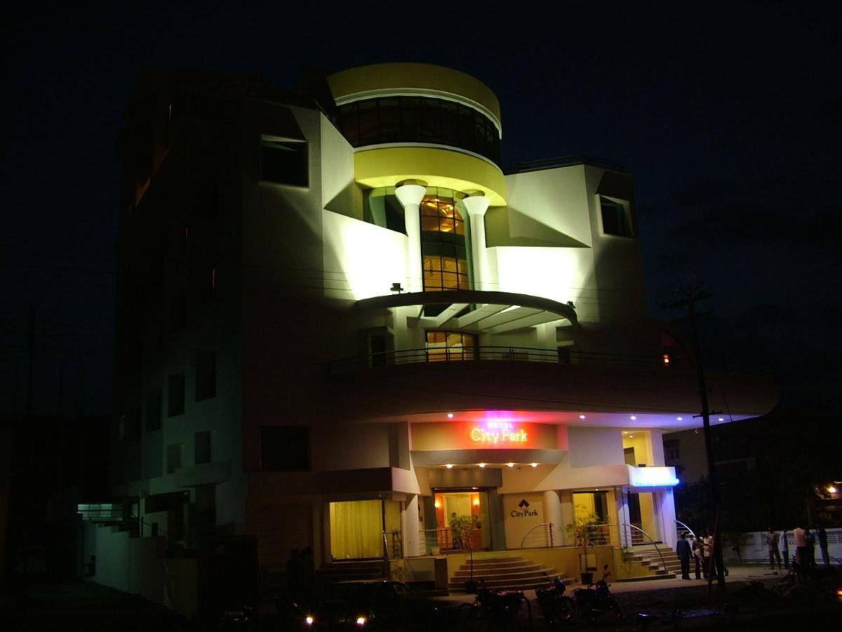 Hotel City Park, Solapur Extérieur photo
